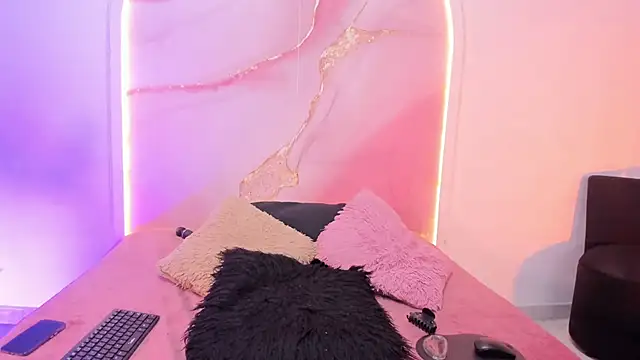 Snapshot of Sofii_Lopezz chatting on 02-25-26, 11:31 Sofii Lopezz online show from 02-25-26, 11:31