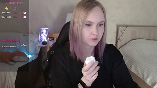 Agatha Mott online show from 10-11-25, 05:17