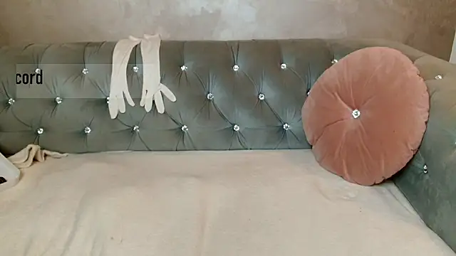 Snapshot of xoCaroxQueenxo chatting on 03-19-25, 10:53 xoCaroxQueenxo online show from 03-19-25, 10:53