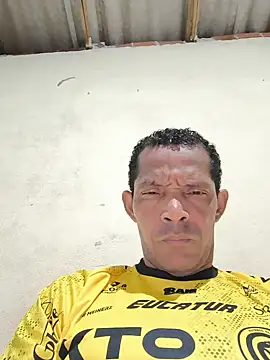 Snapshot of Renato571 chatting on 05-31-26, 02:09 Renato571 online show from 05-31-26, 02:09