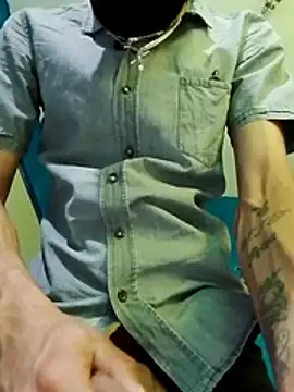 Snapshot of 1Dseralmora2 chatting on 11-16-25, 05:18 1Dseralmora2 online show from 11-16-25, 05:18