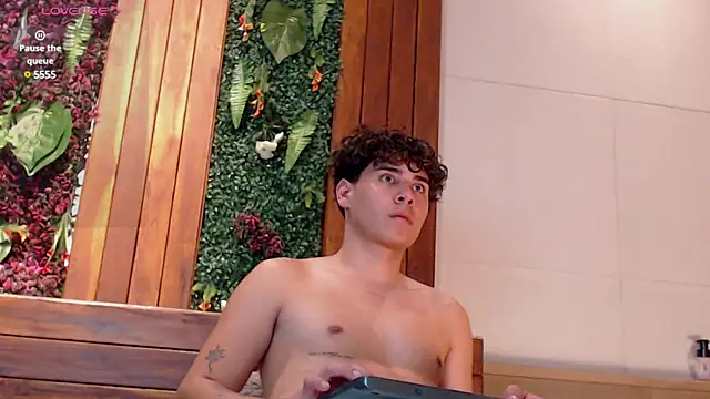 Snapshot of Gabriell_ramirez chatting on 02-22-25, 07:01 Gabriell ramirez online show from 02-22-25, 07:01