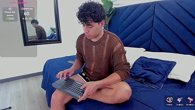 Snapshot of Gabriell_ramirez chatting on 02-28-25, 03:48 Gabriell ramirez online show from 02-28-25, 03:48