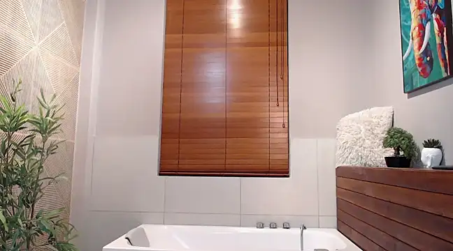 Snapshot of Gabriell_ramirez chatting on 03-09-25, 01:04 Gabriell ramirez online show from 03-09-25, 01:04