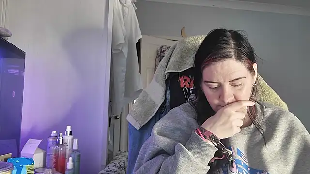 AureliaXOX online show from 01-13-26, 11:15