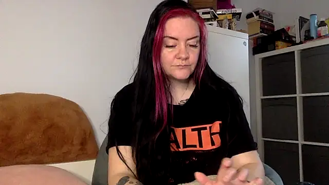 AureliaXOX online show from 02-15-26, 11:30