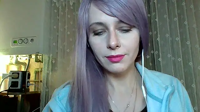 Snapshot of LuminousLady chatting on 02-17-25, 07:42 LuminousLady online show from 02-17-25, 07:42