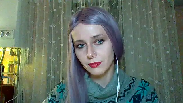 Snapshot of LuminousLady chatting on 02-25-25, 07:03 LuminousLady online show from 02-25-25, 07:03