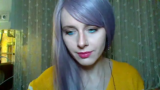 Snapshot of LuminousLady chatting on 03-07-25, 06:00 LuminousLady online show from 03-07-25, 06:00