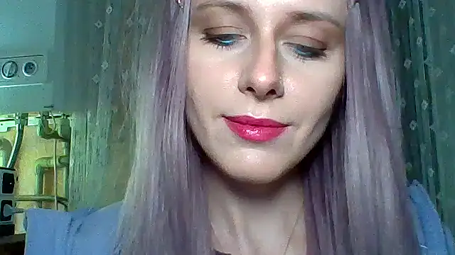 Snapshot of LuminousLady chatting on 03-09-25, 09:36 LuminousLady online show from 03-09-25, 09:36