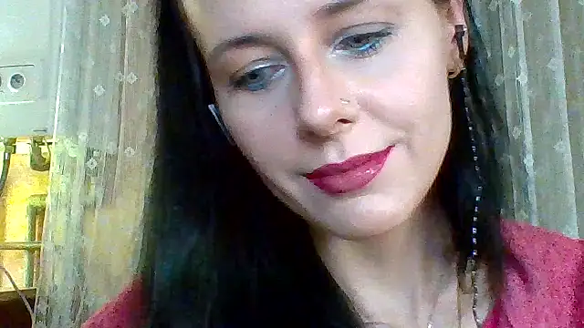 Snapshot of LuminousLady chatting on 03-17-25, 09:13 LuminousLady online show from 03-17-25, 09:13