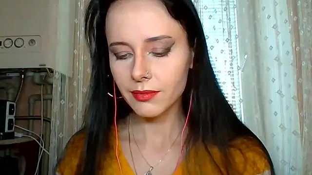 Snapshot of LuminousLady chatting on 09-27-25, 01:05 LuminousLady online show from 09-27-25, 01:05