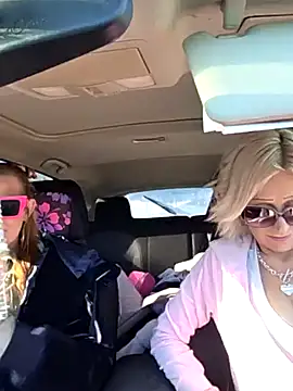 Snapshot of beautifulme23 chatting on 01-12-26, 03:50 beautifulme23 online show from 01-12-26, 03:50