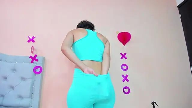 Snapshot of littletammy4u_ chatting on 02-27-25, 06:20 littletammy4u online show from 02-27-25, 06:20