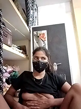 fuungirl38 online show from 09-26-25, 10:58