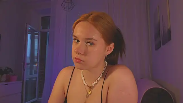 Snapshot of Mia_Luw chatting on 06-17-26, 02:51 Mia Luw online show from 06-17-26, 02:51