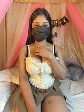 Snapshot of hotgirlpriya789 chatting on 11-21-25, 04:49 hotgirlpriya789 online show from 11-21-25, 04:49