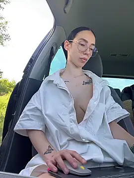 Celine Roxelle online show from 05-15-26, 01:40