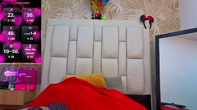 dafnnelewis online show from 04-16-26, 11:44