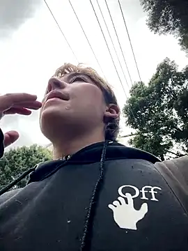 Maggie Geller online show from 11-19-25, 04:40