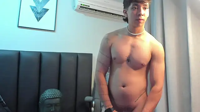 ISAAC CRYSTON online show from 02-13-25, 02:01