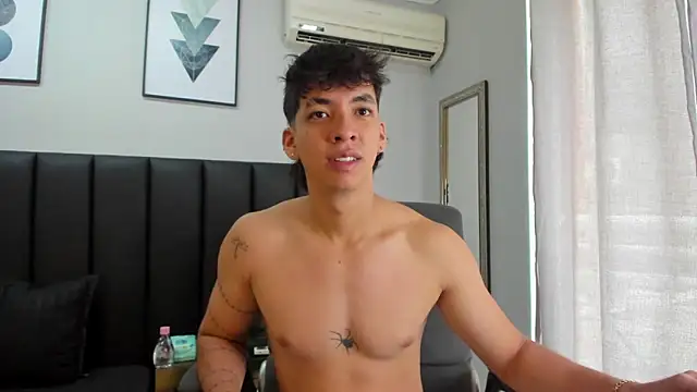 ISAAC CRYSTON online show from 02-17-25, 08:04