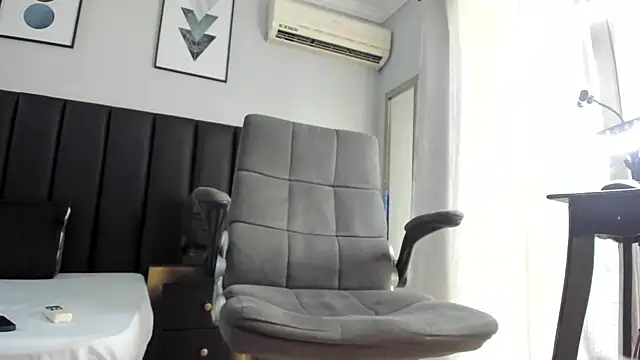 ISAAC CRYSTON online show from 03-07-25, 07:16