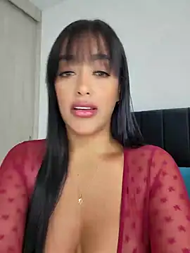 Snapshot of MarianaGiiiL chatting on 02-11-25, 12:05 MarianaGiiiL online show from 02-11-25, 12:05