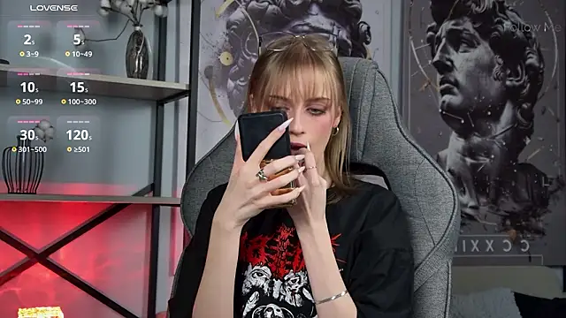 KiraMontoya online show from 03-05-26, 02:51