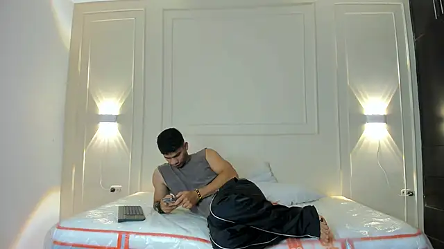 Snapshot of ANDRES_STUD chatting on 06-22-26, 03:47 ANDRES STUD online show from 06-22-26, 03:47