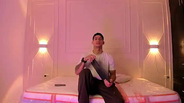 Snapshot of ANDRES_STUD chatting on 06-25-26, 03:39 ANDRES STUD online show from 06-25-26, 03:39