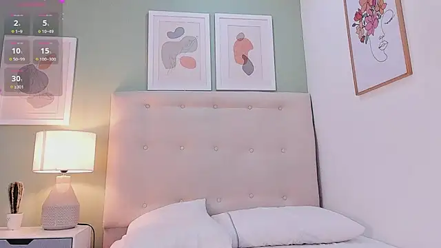 Snapshot of FelicityAdams chatting on 10-09-25, 01:20 FelicityAdams online show from 10-09-25, 01:20