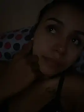 Snapshot of julieta_fn chatting on 06-05-26, 03:35 julieta fn online show from 06-05-26, 03:35