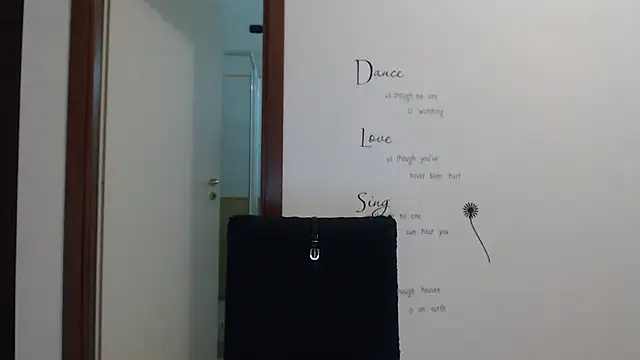 Snapshot of Eva_Eldis chatting on 09-29-25, 01:05 Eva Eldis online show from 09-29-25, 01:05