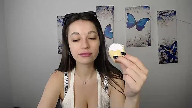 Snapshot of Eva_Eldis chatting on 07-02-26, 10:43 Eva Eldis online show from 07-02-26, 10:43