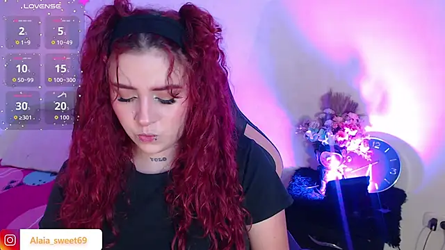 Snapshot of alaia_sweetxxx chatting on 02-05-26, 10:25 alaia sweetxxx online show from 02-05-26, 10:25