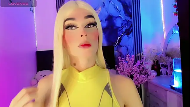 Snapshot of Irina_milkmaid chatting on 10-08-25, 07:33 Irina milkmaid online show from 10-08-25, 07:33