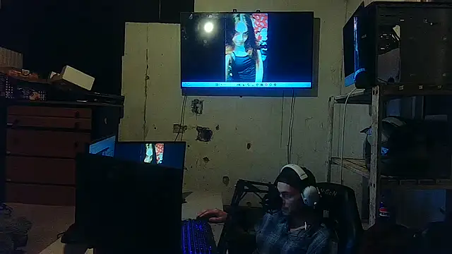 nuttyking2022 online show from 04-17-26, 09:12