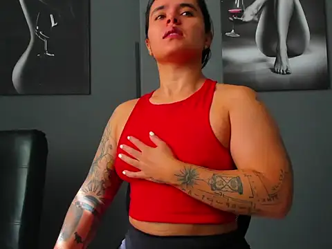 karlyjons12 online show from 02-04-26, 02:45