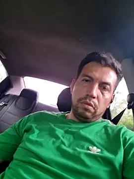 Snapshot of reyarturs13 chatting on 02-05-25, 09:29 reyarturs13 online show from 02-05-25, 09:29