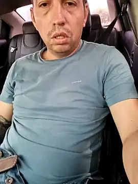 Snapshot of reyarturs13 chatting on 02-06-25, 04:03 reyarturs13 online show from 02-06-25, 04:03