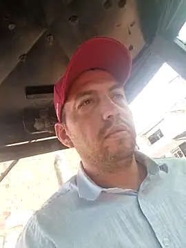 Snapshot of reyarturs13 chatting on 02-10-25, 03:42 reyarturs13 online show from 02-10-25, 03:42