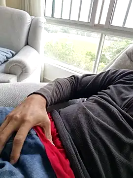 Snapshot of reyarturs13 chatting on 02-17-25, 05:10 reyarturs13 online show from 02-17-25, 05:10