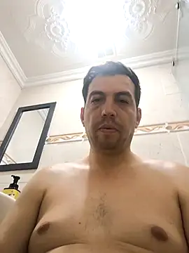 Snapshot of reyarturs13 chatting on 03-03-26, 01:34 reyarturs13 online show from 03-03-26, 01:34