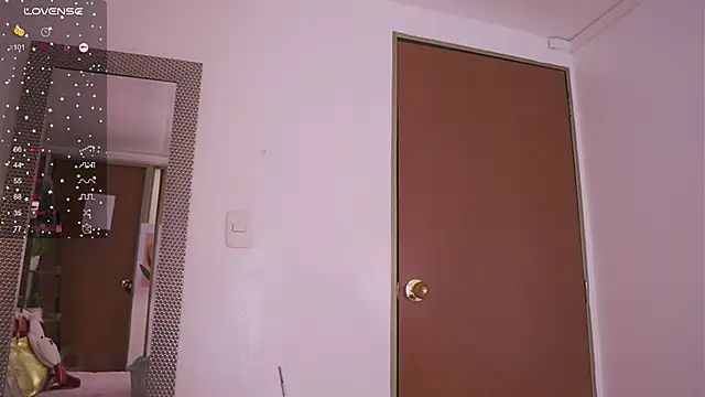 Snapshot of Neekito_ chatting on 11-22-25, 12:26 Neekito online show from 11-22-25, 12:26