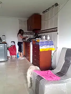 Snapshot of jeans_and_emma chatting on 03-18-25, 05:10 jeans and emma online show from 03-18-25, 05:10