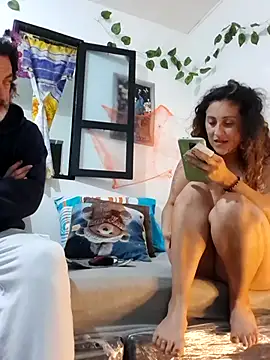 Snapshot of jeans_and_emma chatting on 10-26-25, 03:12 jeans and emma online show from 10-26-25, 03:12