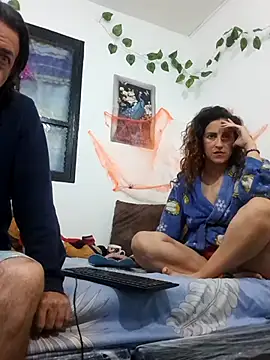 Snapshot of jeans_and_emma chatting on 11-03-25, 03:30 jeans and emma online show from 11-03-25, 03:30