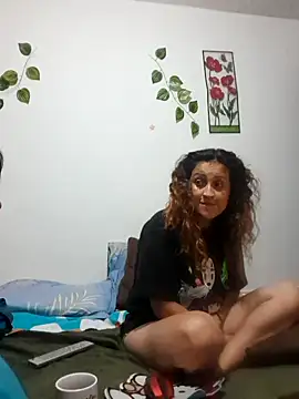 Snapshot of jeans_and_emma chatting on 11-13-25, 01:59 jeans and emma online show from 11-13-25, 01:59