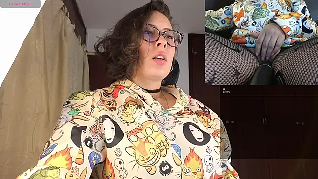 sophia dumont online show from 11-29-25, 01:08